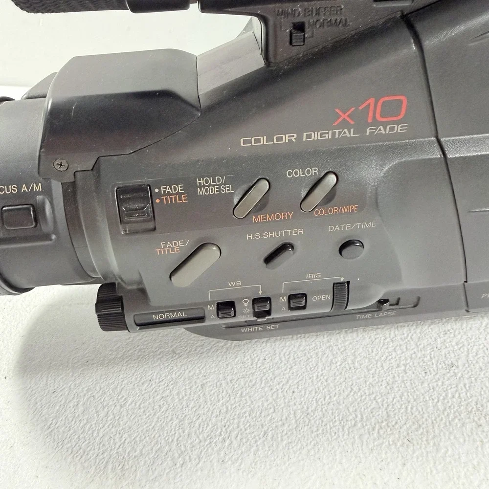 Panasonic PV-S372D OmniMovie Super S-VHS VHSC Camcorder Video Camera UNTESTED